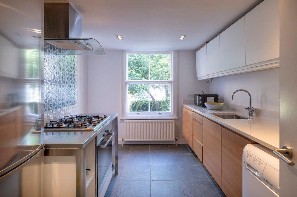 Property photo 3 of 11 Picture No. 49