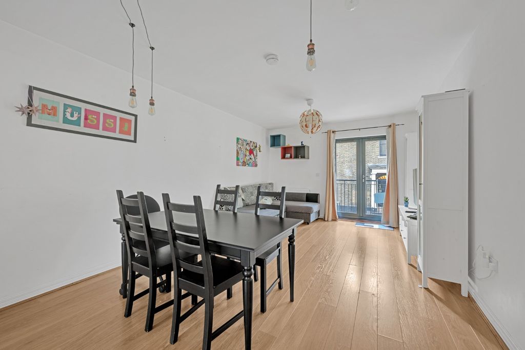 Property photo 3 of 14 4577685