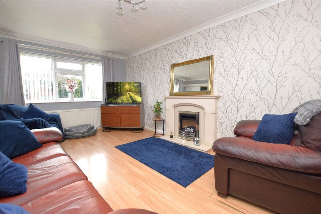 Property photo 2 of 19 Picture No. 71