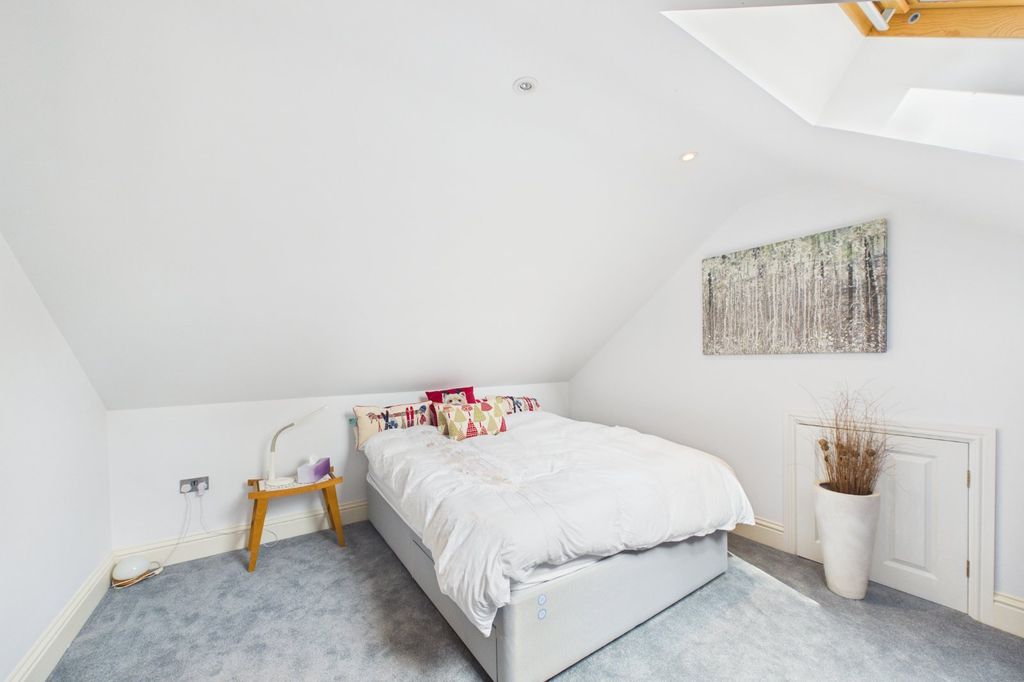 Additional image 21 of 6 bed detached house for saleHighway, Crowthorne, Berkshire RG45