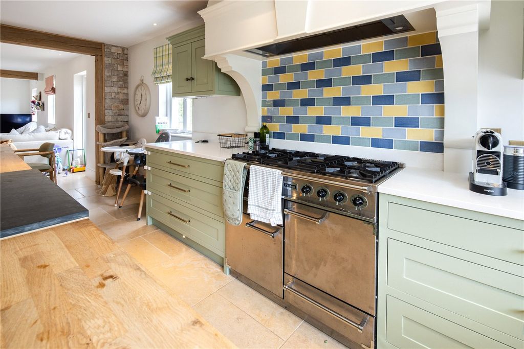Property photo 3 of 15 Kitchen