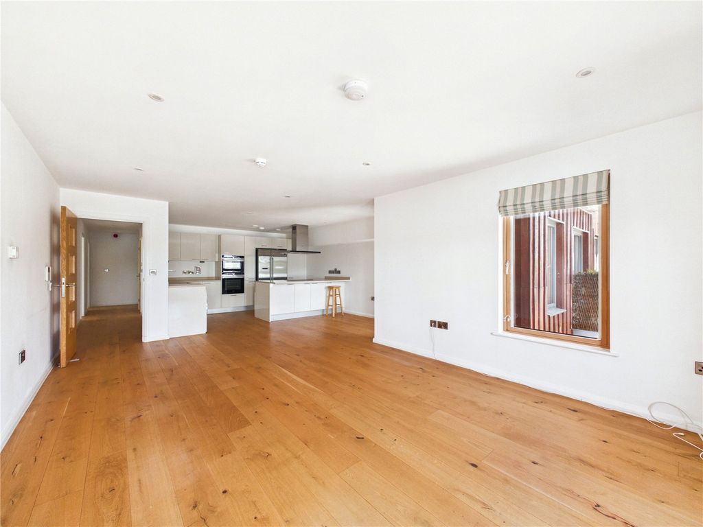 Property photo 2 of 13 Picture No. 02