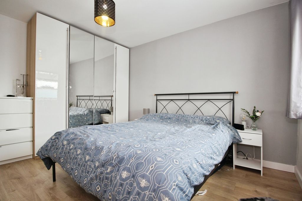 Property photo 1 of 15 Pbox-Img.Jpg