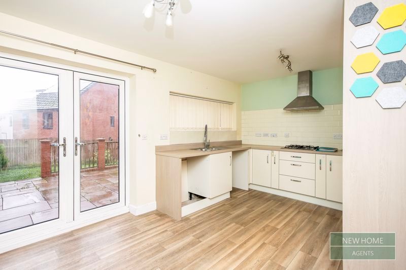 Property photo 2 of 19 Photo 12