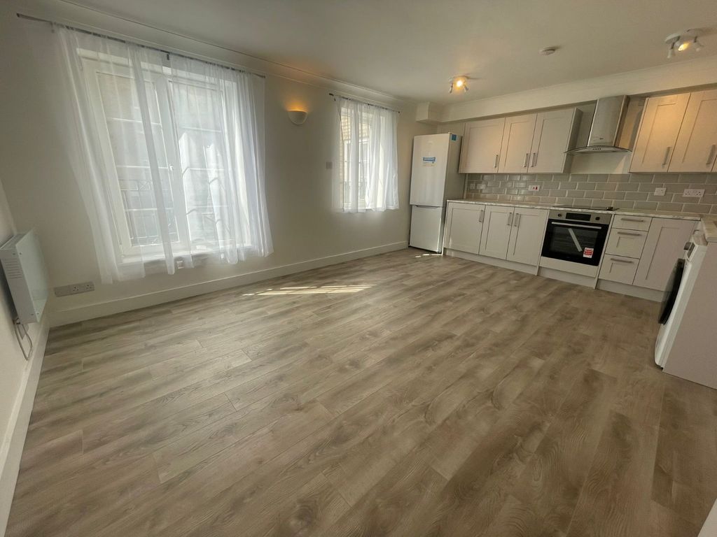 Property photo 2 of 6 Picture No. 02
