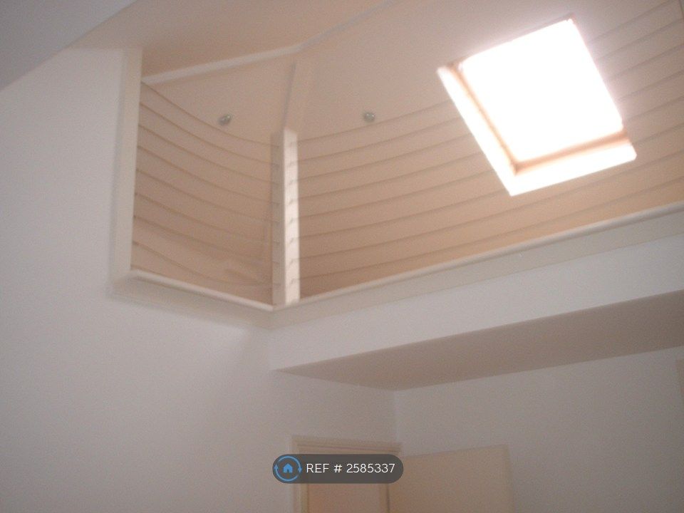 Property photo 1 of 9 Bedroom 1 Storage Area