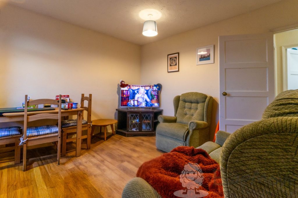 Property photo 2 of 7 Dmc02402-Hdr