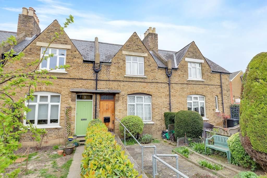 Property photo 1 of 13 14-66F3Jhpropwpen - 2 St Johns Cottages - 37-Small