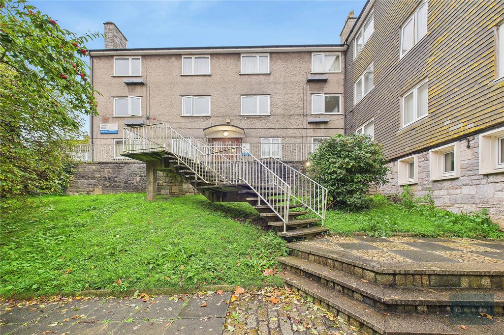 Property photo 1 of 9 Picture No. 08