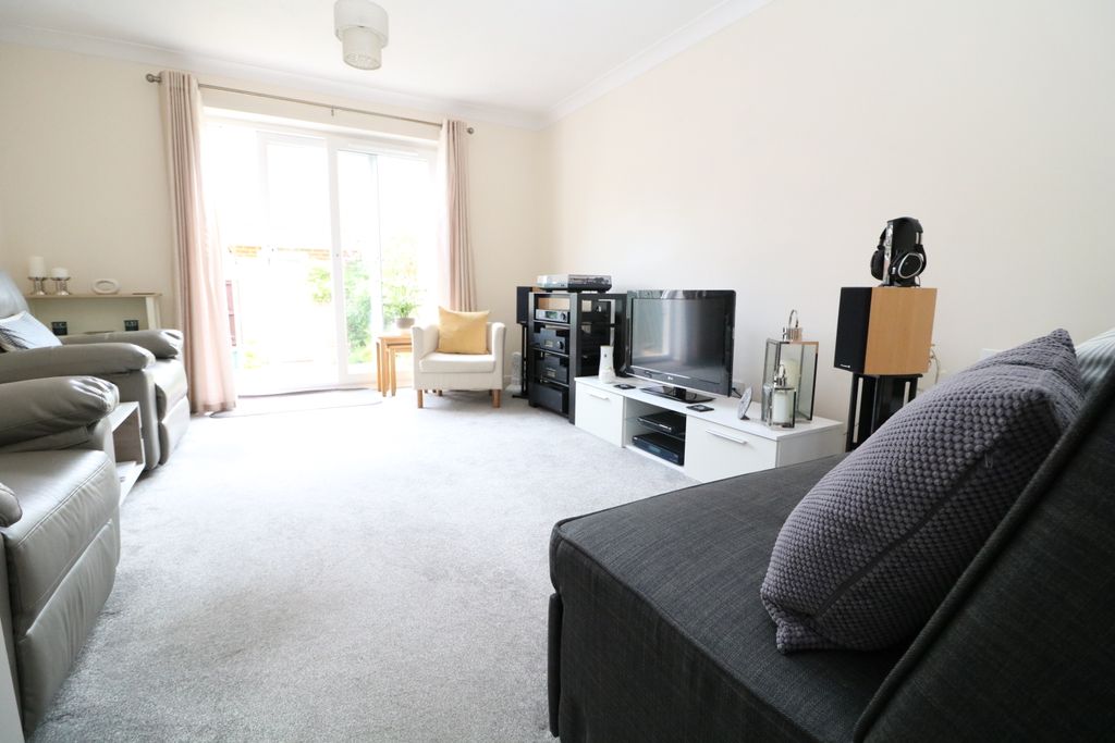 Property photo 1 of 8