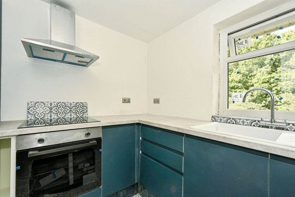 Additional image 9 of 2 bed flat for saleMasons Road, Headington, Oxford OX3