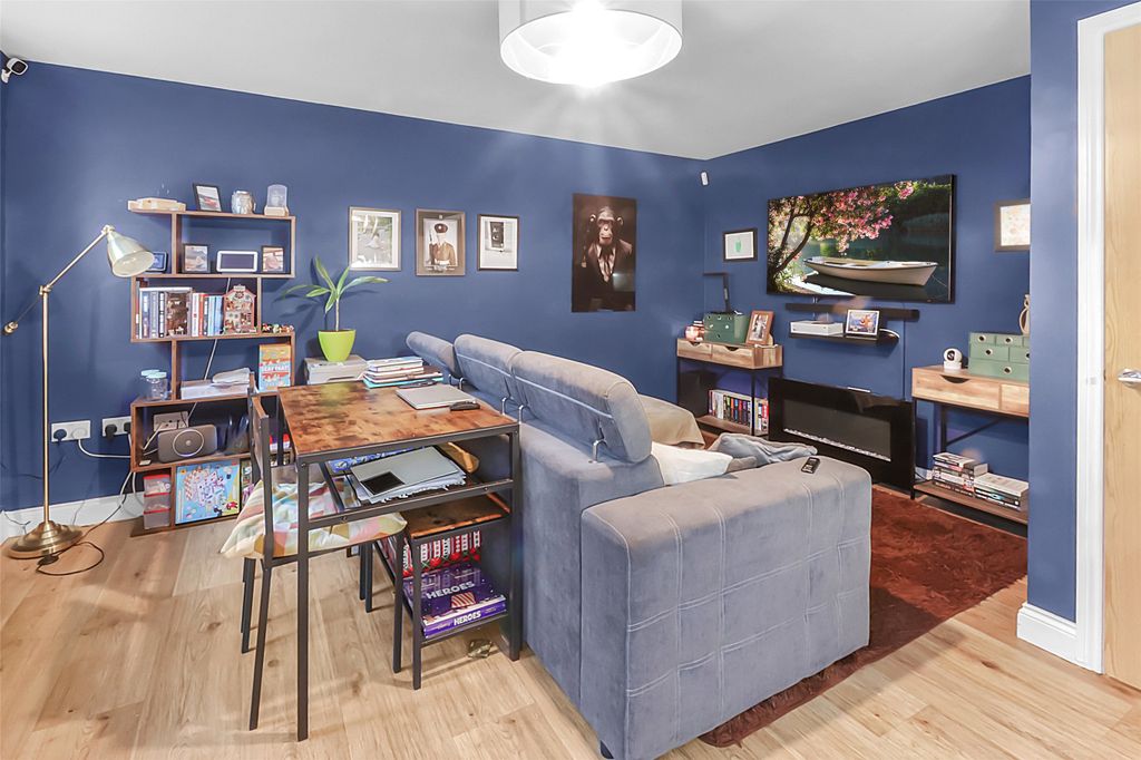 Property photo 2 of 9 2 - Picture No. 11