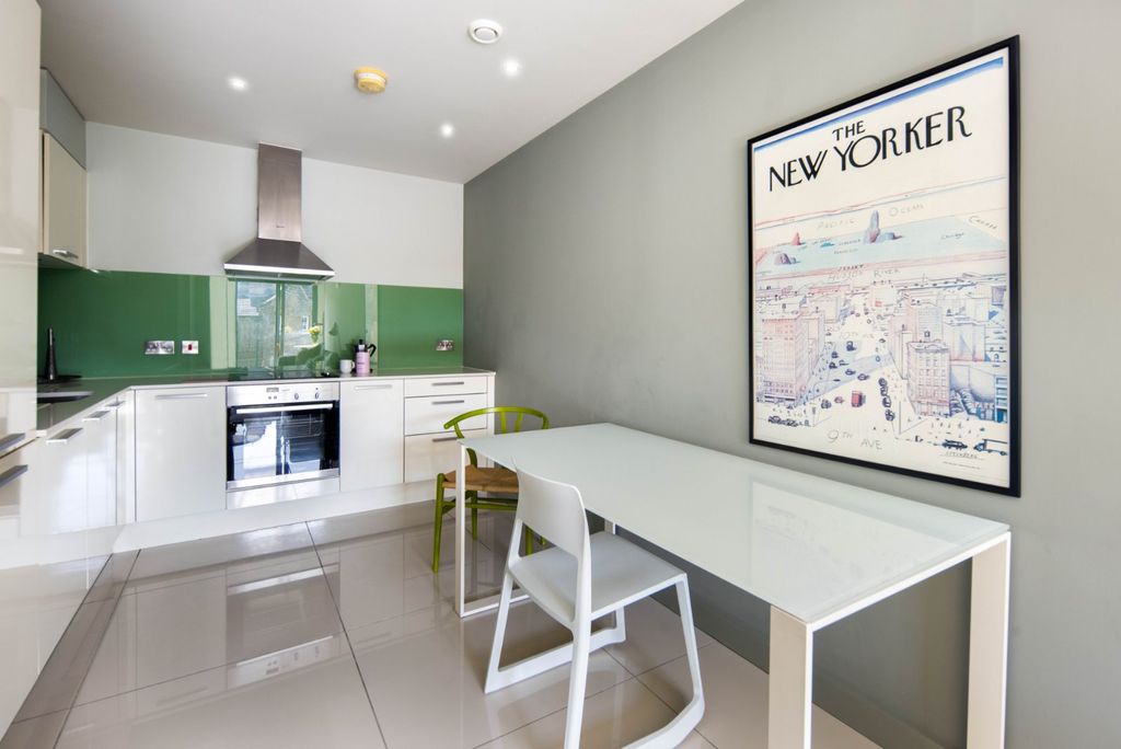 Property photo 3 of 18 Reception Kitchen