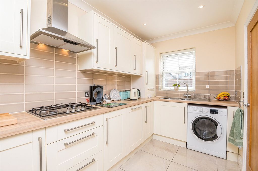 Property photo 3 of 13 Picture No. 26