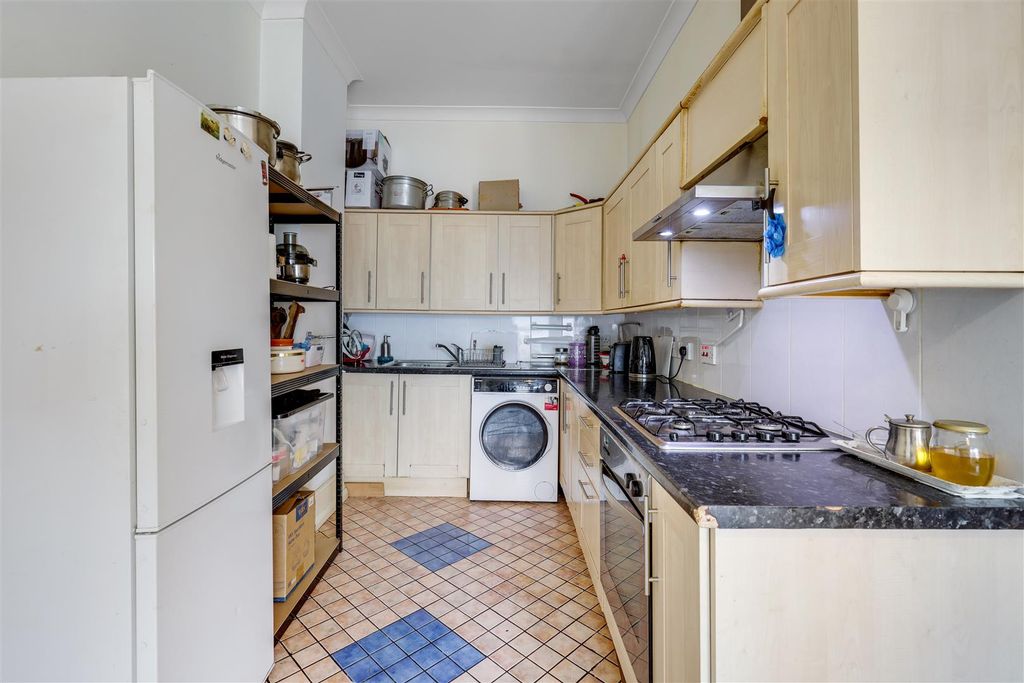 Property photo 3 of 7