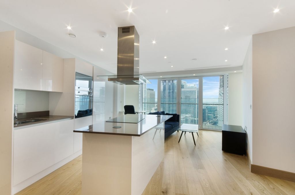 Property photo 2 of 5 Kitchen