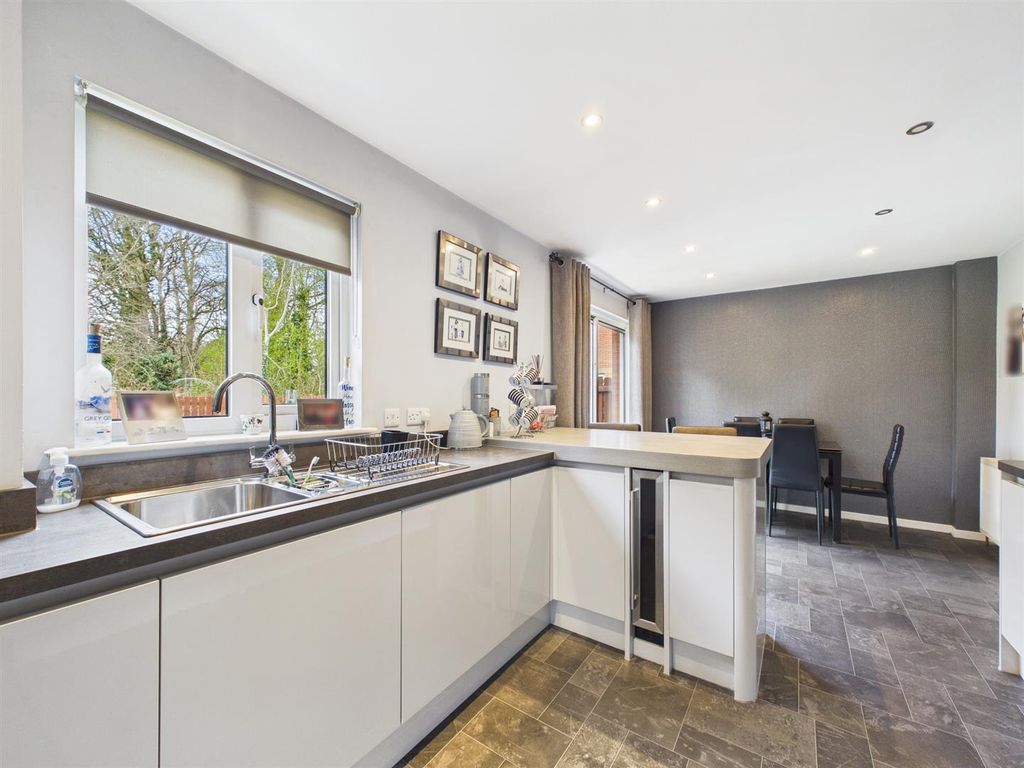 Property photo 3 of 25 Cam01486G0-Pr1023-Still006.Jpg