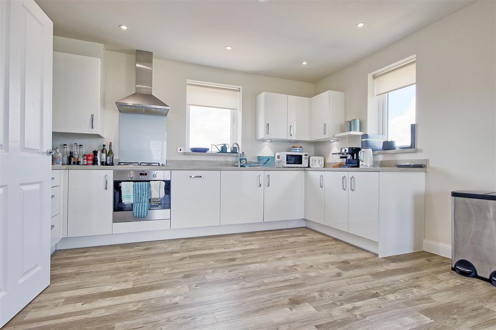 Property photo 3 of 13 Kitchen.Jpg