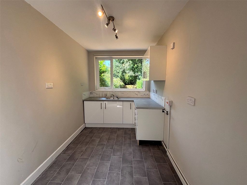 Property photo 2 of 14 Kitchen