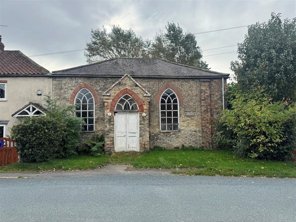 Property photo 1 of 8