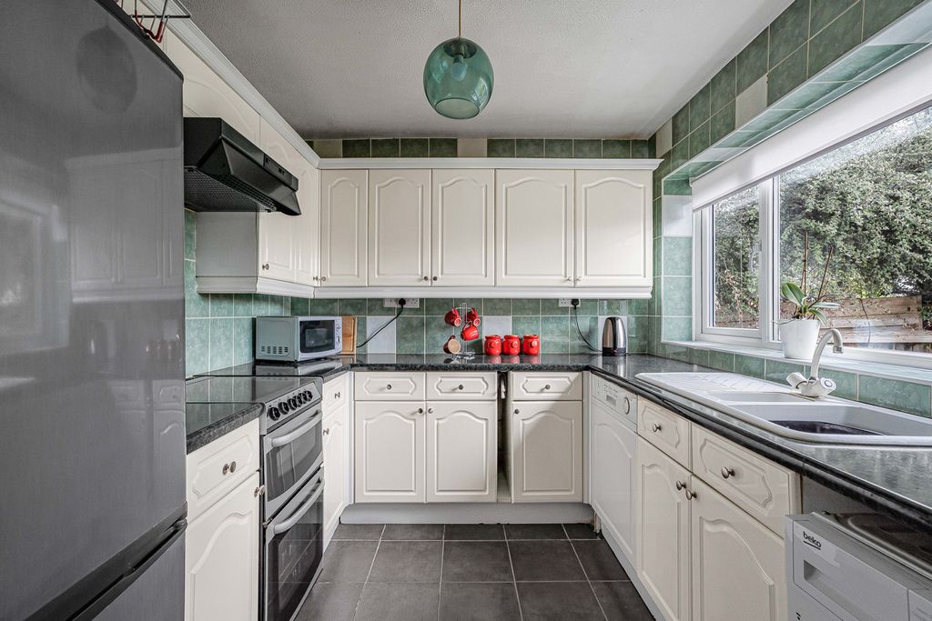 Property photo 3 of 13