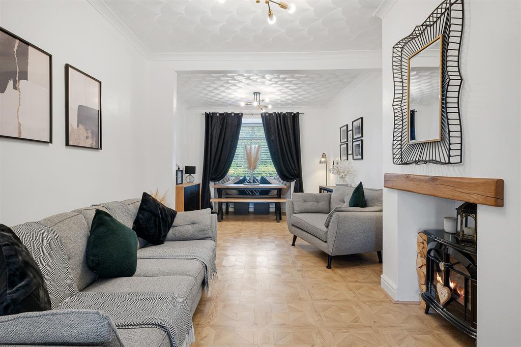 Property photo 2 of 28 140 Rainhill Road-43.Jpg