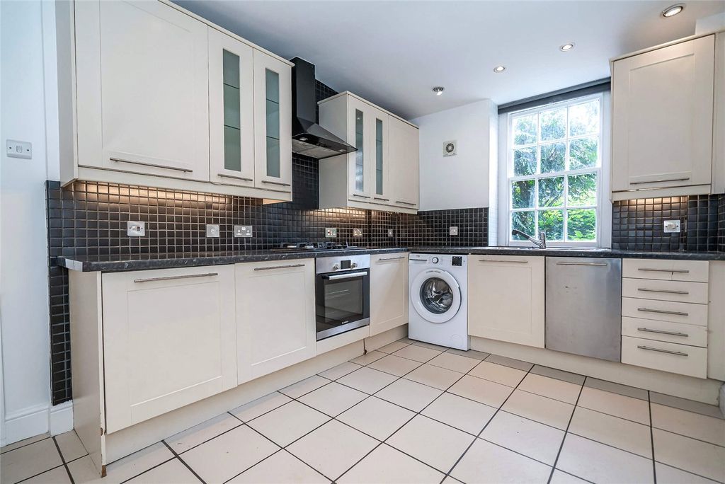 Property photo 3 of 21 Kitchen B