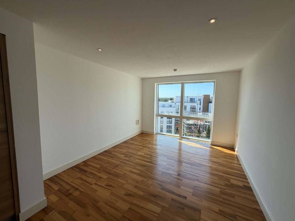 Property photo 3 of 11 2ce55746-B1c7-4E46-8B4A-93F26c3Ef176.Jpg
