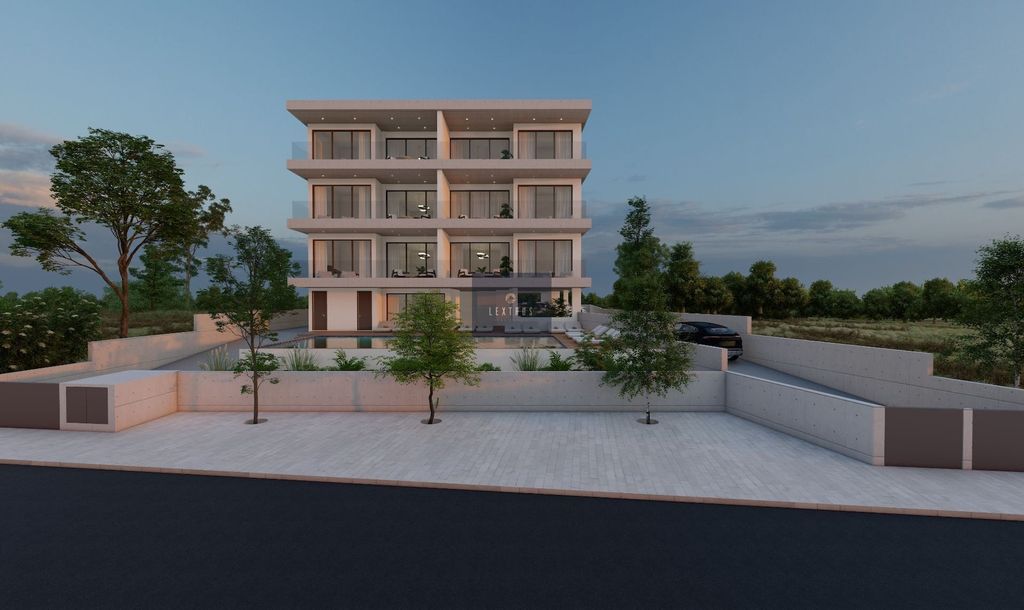 Property photo 2 of 31