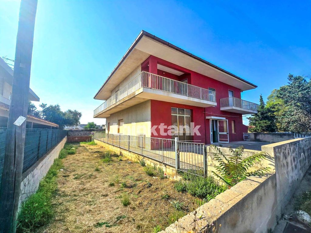 Property photo 3 of 40