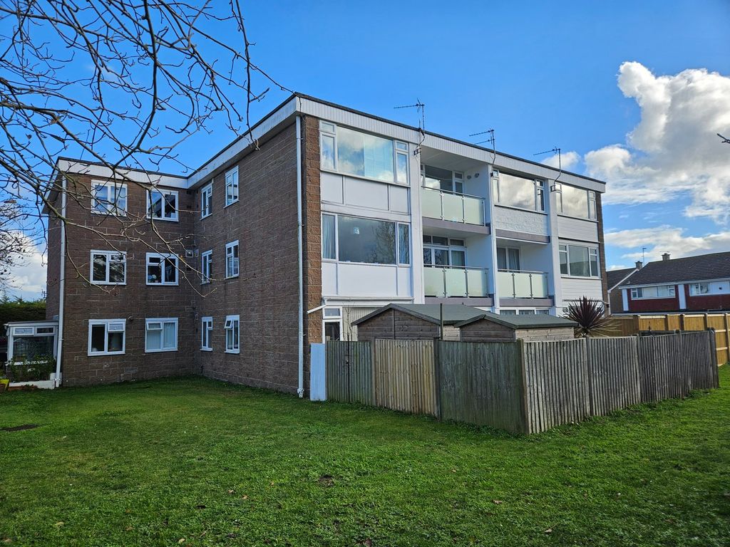 Property photo 2 of 21