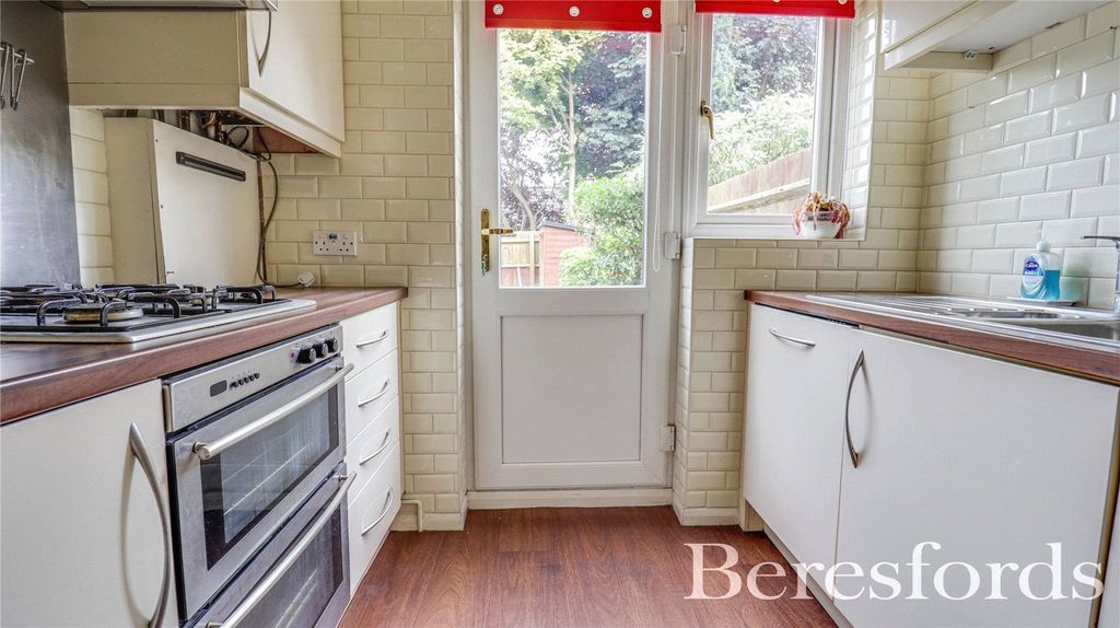 Property photo 3 of 8 Kitchen View 1