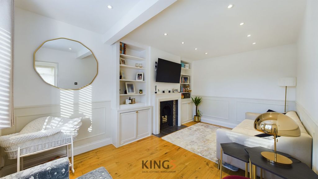 Property photo 2 of 18 Living Room