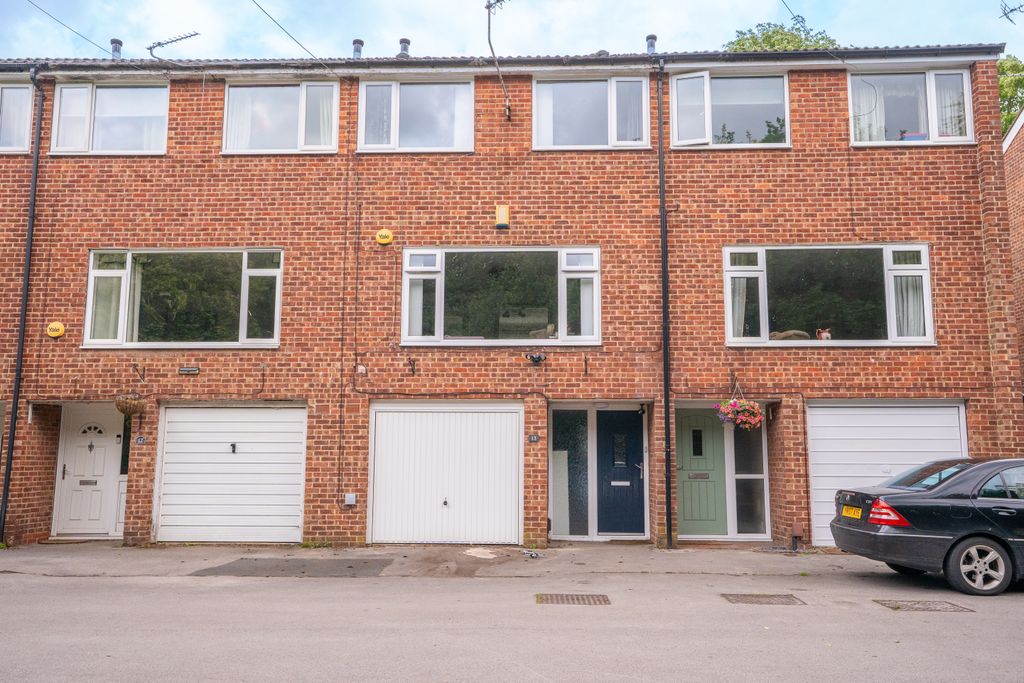 Property photo 3 of 25 13Brackenwoodclose1