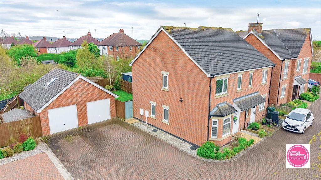 Property photo 1 of 32 6 Drift Road-2.Jpg