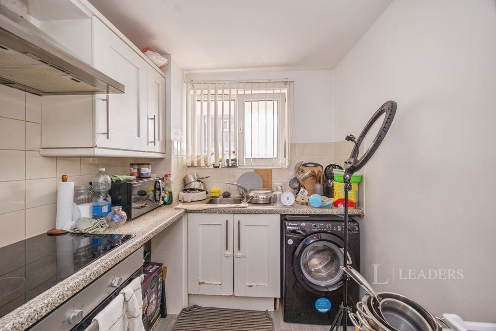 Property photo 1 of 19 Pbox-Img.Jpg