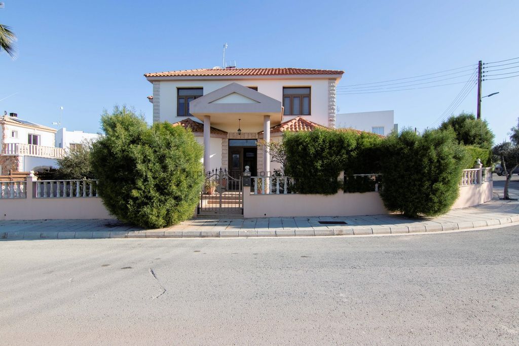 Property photo 1 of 45