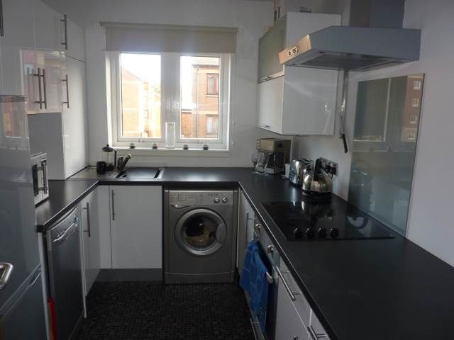 Property photo 2 of 6 Kitchen
