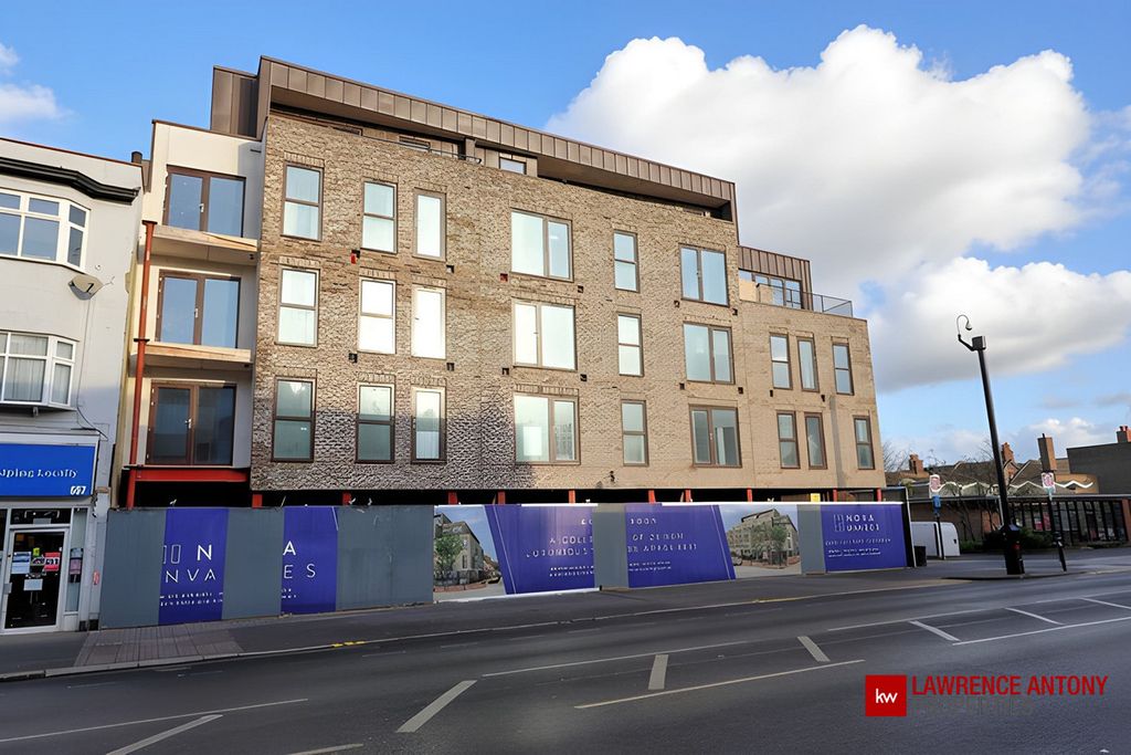 Property photo 1 of 36