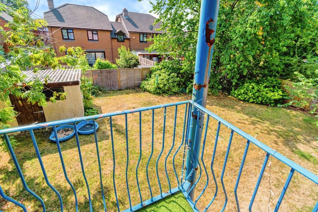 Property photo 2 of 10 Photo