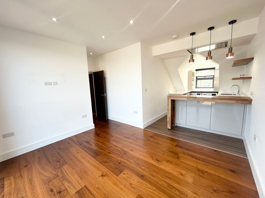 Property photo 1 of 11 Image