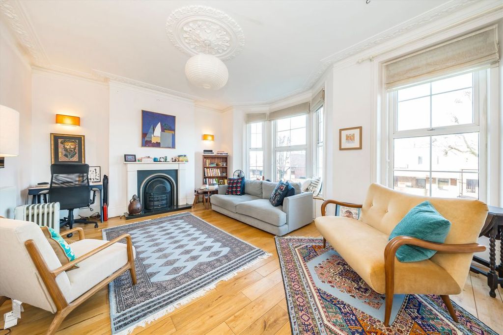 Property photo 2 of 7