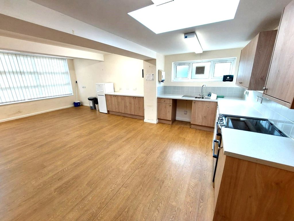 Property photo 2 of 4