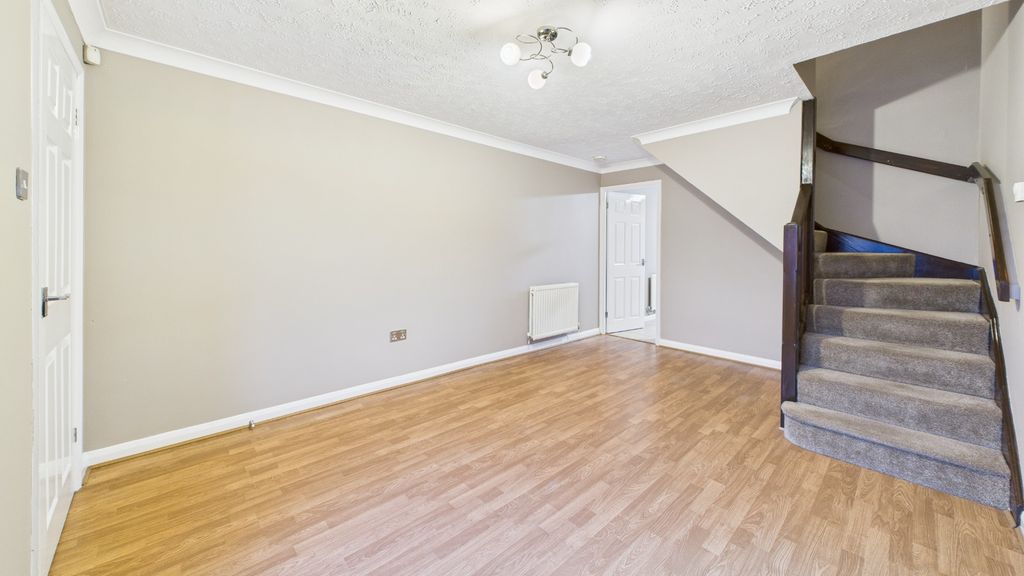 Property photo 2 of 15 4455622