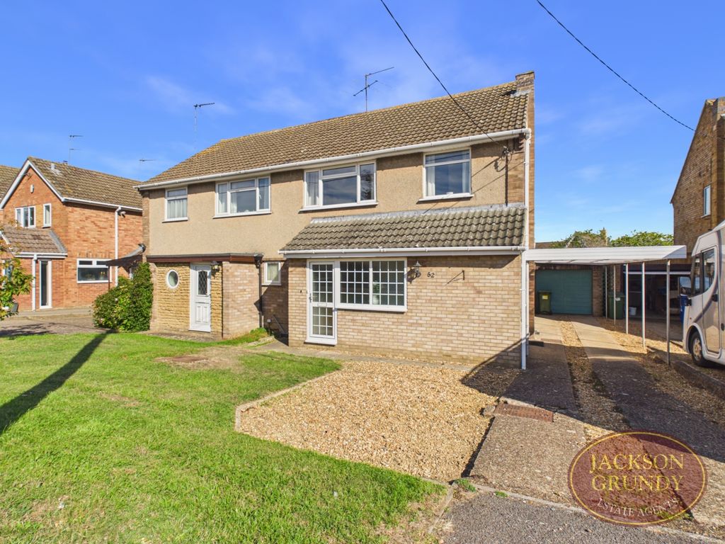 Property photo 1 of 18 Northampton Road
