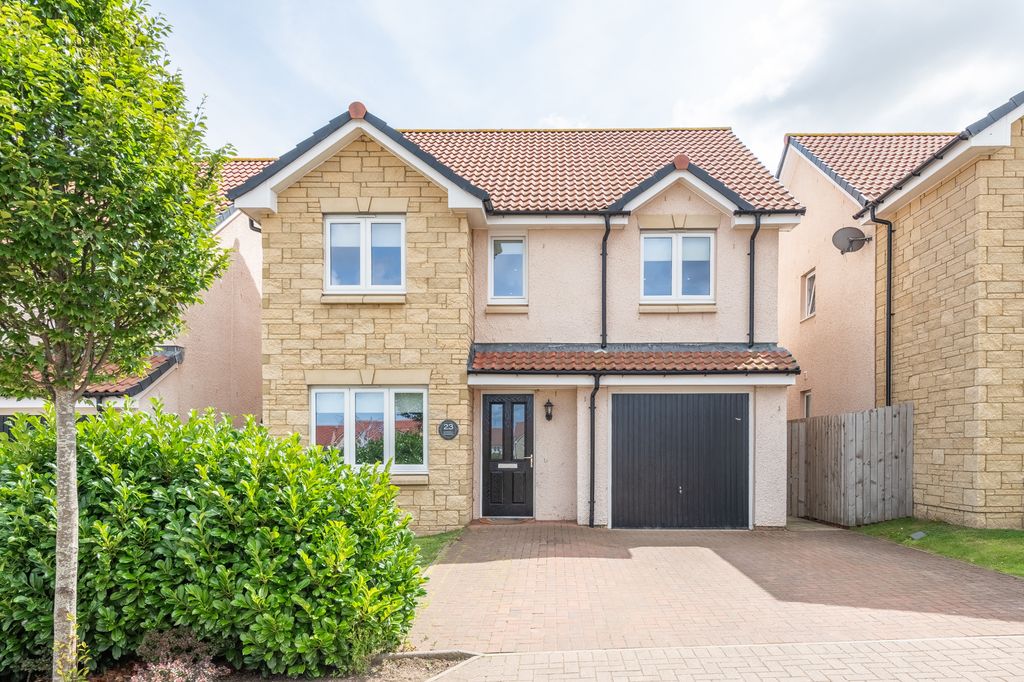 Property photo 1 of 54