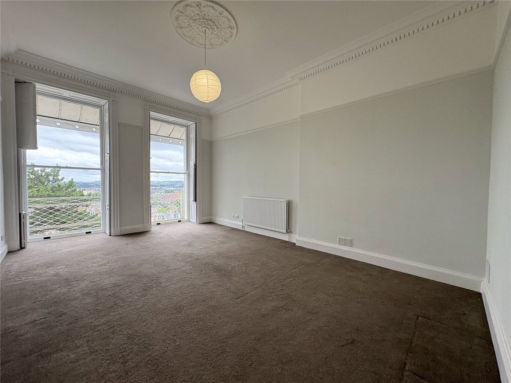 Property photo 3 of 17 Picture No. 21