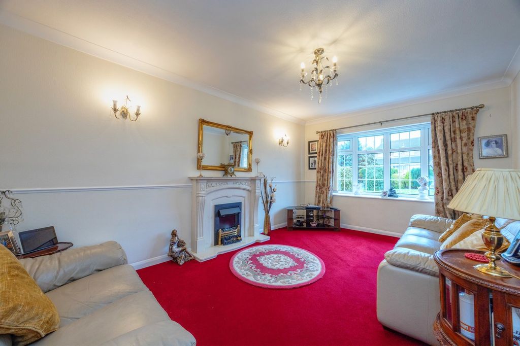 Property photo 2 of 20