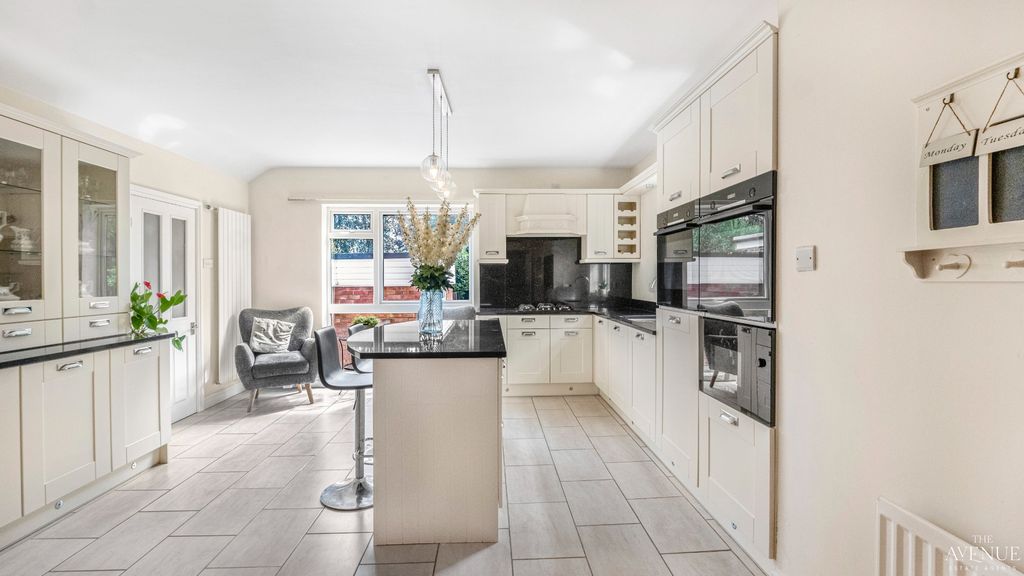 Property photo 2 of 64 5380874