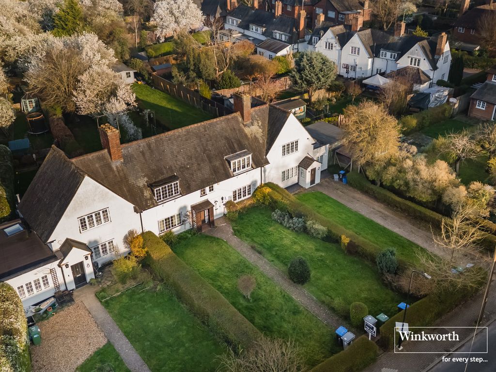 Property photo 1 of 8 Photograph